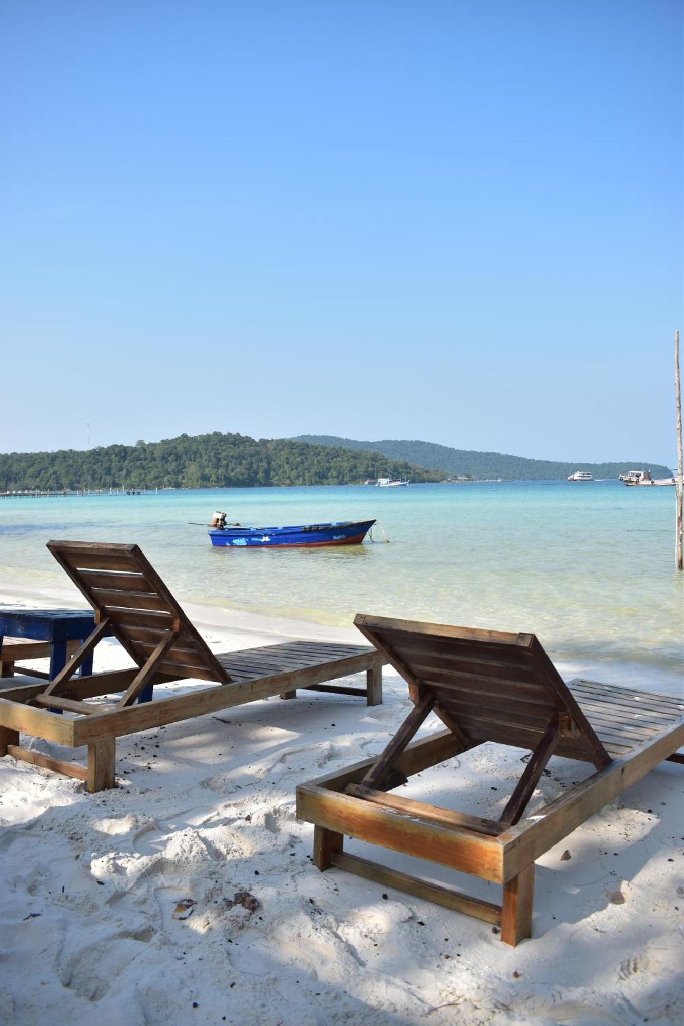 The Big Easy Koh Rong Samloem Hostel เกาะรงสำลน ภายนอก รูปภาพ