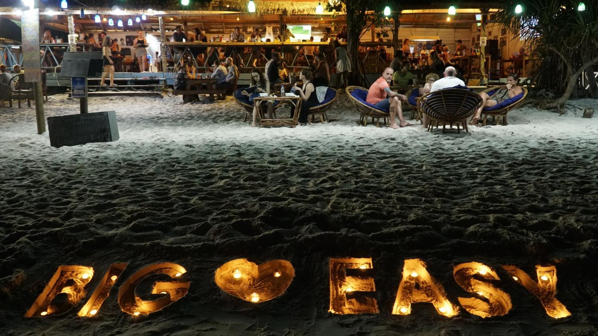 The Big Easy Koh Rong Samloem Hostel เกาะรงสำลน ภายนอก รูปภาพ