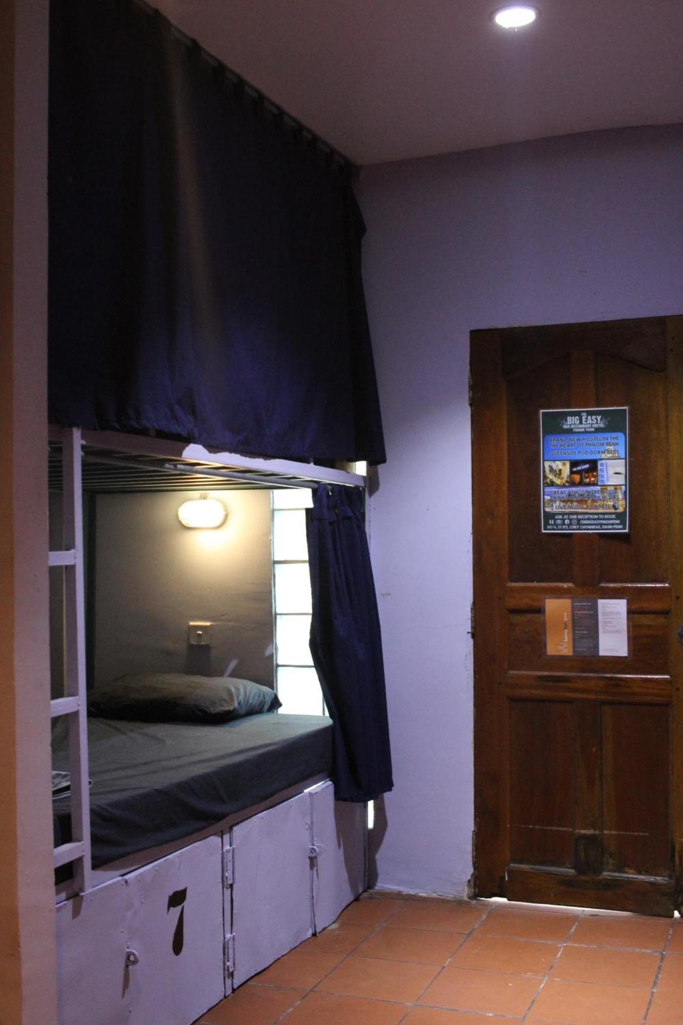 The Big Easy Koh Rong Samloem Hostel เกาะรงสำลน ภายนอก รูปภาพ