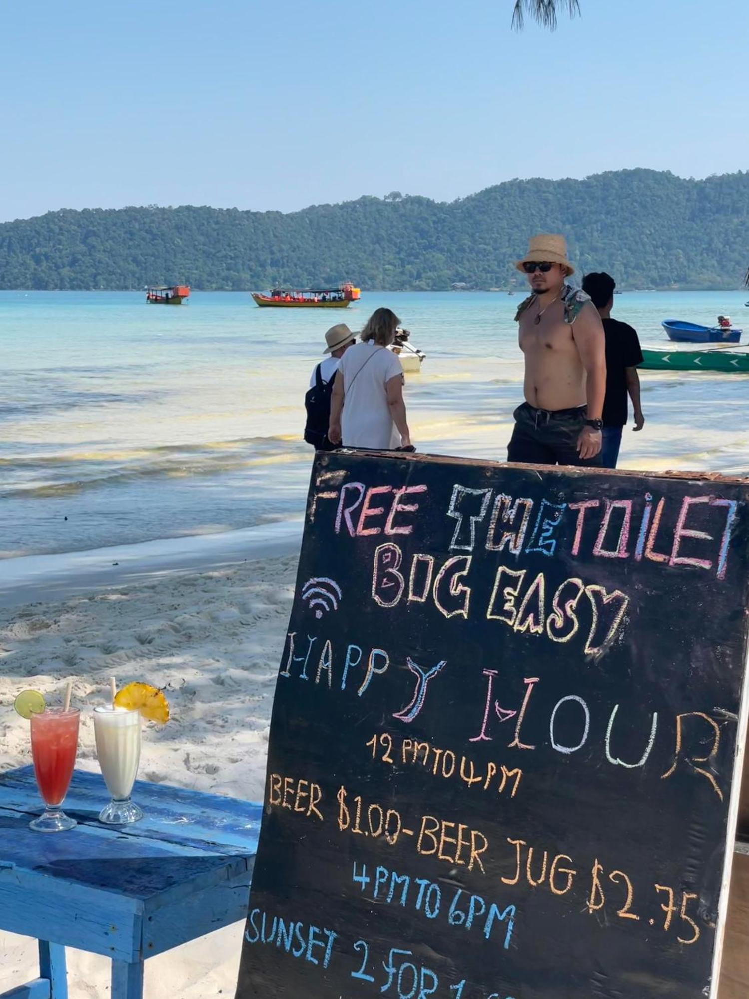 The Big Easy Koh Rong Samloem Hostel เกาะรงสำลน ภายนอก รูปภาพ