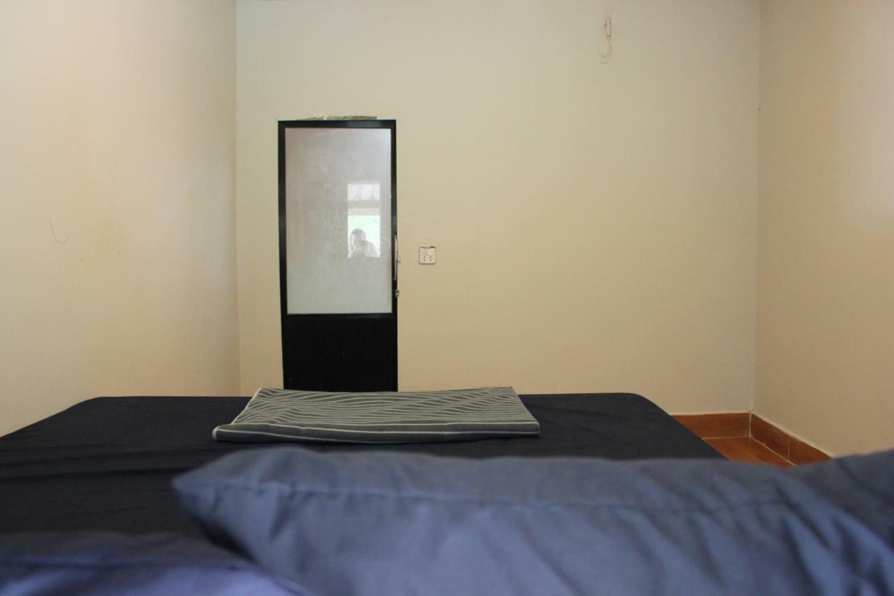 The Big Easy Koh Rong Samloem Hostel เกาะรงสำลน ภายนอก รูปภาพ